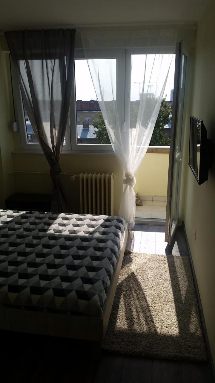 Alux Apartment Belgrado Buitenkant foto